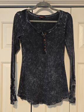 Tparty Lace Cuff Henley